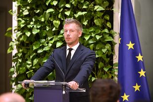 Premier Węgier zwalnia szefa gazety. Odcina fundusze dla "Mandinera"