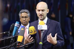 "Grenlandia nie jest na sprzedaż". Francja ostro odpowiada Trumpowi