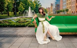 Magdalena Różczka jako Kleopatra w reklamie VeloBanku