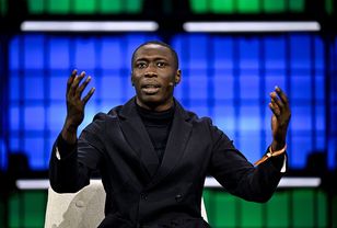 Khaby Lame oszukany? Umowa za 975 mln dol. budzi wątpliwości