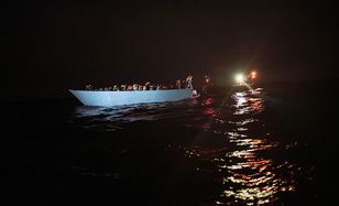Akcje ratunkowe u wybrzeży Hiszpanii — 28 migrantów zaginionych