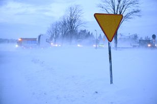 Olsztyn walczy z atakiem zimy. Tyle śniegu nie było od 19 lat