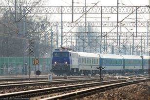 Zerwana sieć trakcyjna. Utrudnienia na kolei