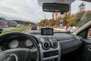 Nowy sposób oszustwa. Uderza w kierowców i kurierów
