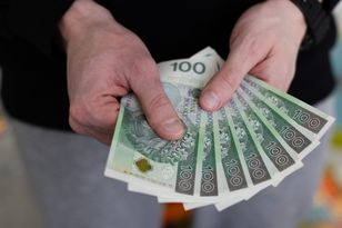 Ile trzeba zarabiać na 8 tys. zł emerytury? Oto wyliczenia