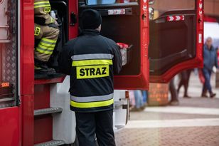 Pożar zakładu odpadów pod Warszawą. Na miejscu chemicy