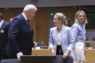 EU opens second negotiation cluster with Ukraine on foreign and defence policy