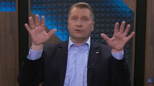 Czarnek aż westchnął po pytaniu o panele. "Nie zdejmę"