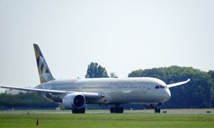 Boeing 787 Dreamliner wstrzymał dostawy przez odchylenie grubości włosa w kadłubie