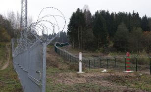 Łotwa zakończyła budowę stalowej bariery na granicy z Rosją