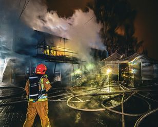Pożar dużego targowiska w Warszawie. 36-latek w rękach policji