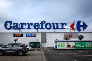 Carrefour wycofuje ser. Wykryto w nim groźną bakterię