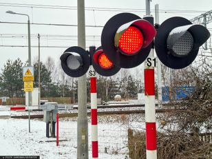 Staranował szlabany na przejeździe ciężarówką. Tak się tłumaczył