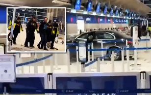 Szok na lotnisku w Detroit. Auto wbiło się w terminal