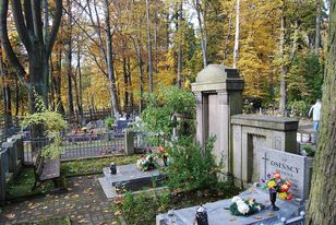 Hit cmentarzy może stać się problemem. Przy sprzątaniu po 1 listopada