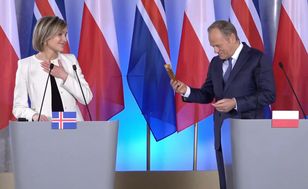 Tusk przekazał premier Islandii drobny prezent. Od razu skomentowała