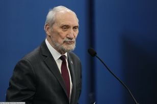 Decyzja ws. Macierewicza: Oświadczenia ws. wykroczeń poprawne formalnie