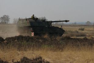 Rzeka pocisków dla Ukrainy. Nie wiadomo, skąd je wzięli