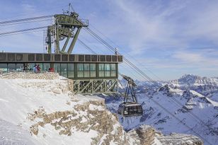 Zmiany przed igrzyskami. Zimowy raj wprowadza obowiązkowe kaski