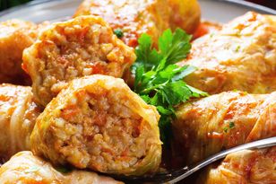 Takie gołąbki możesz jeść bez wyrzutów sumienia. Smakują jak u babci, ale mają mniej kalorii