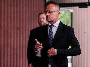 Afera na Węgrzech. Były szef MSZ wydał miliony na loty