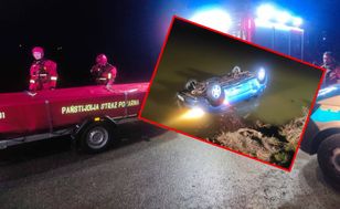 O krok od tragedii. Auto dachowało i wpadło do wody
