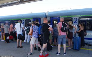 Pociąg Warszawa–Lublin: pasażerka grozi pozwem za dziecko chore na ospę