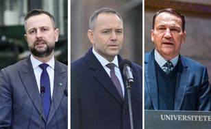 Komu ufają smerfy? Nawrocki z najlepszym wynikiem