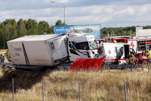 Wypadek na A1 pod Mykanowem. Prokuratura: kierowca ciężarówki był pod wpływem klefedronu
