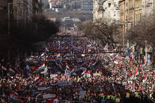 Niedzielne marsze na Węgrzech. Spór o liczbę uczestników