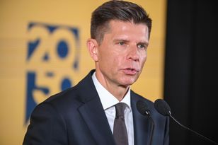 "Spływa to po mnie". Petru wprost o krytyce w partii