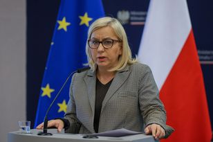 Jest już tłumaczenie. Media: VIP-owska przestrzeń dla minister