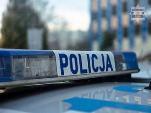 Stał w oknie, w ręce miał nóż. Niepokojące sceny w Bielsku-Białej
