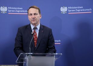 Tak Polacy oceniają Sikorskiego. Najnowszy sondaż