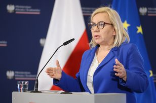 VIP-przestrzeń dla minister. Hennig-Kloska tłumaczy