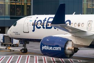 Man found sleeping aboard JetBlue Airbus A320 during maintenance in Fort Lauderdale