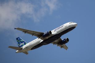 Awaryjne lądowanie Airbusa A320. Piorun usmażył im radar pogodowy
