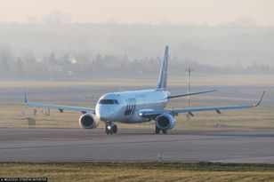 LOT odwołuje połączenia z Izraelem