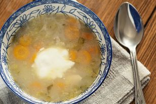 Niesłusznie zapomniana polska zupa. Była synonimem biednej wiejskiej kuchni