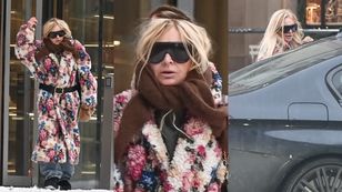 Monika Olejnik walczy z chłodem na kolejnych zakupach. Dziennikarka rzucała się w oczy w kwiecistym płaszczu za 12 tysięcy złotych (ZDJĘCIA)