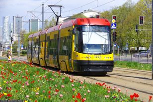 Wpadła pod tramwaj. Śmiertelny wypadek w Warszawie