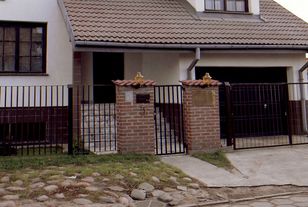 Podatek na ogrodzenia. Wchodzą nowe regulacje. Uderzą po kieszeniach