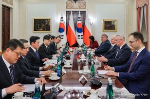 Z golfa z Trumpem do Polski. Koreańczycy w BBN