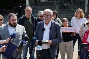 "Żarty z prawa". Chcą unieważnienia referendum w Krakowie