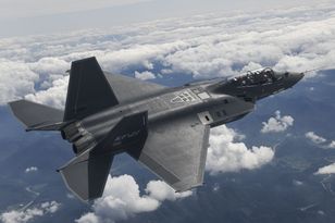 Nowy samolot bojowy KF-21 Boramae startuje w cieniu wojny. Tańszy niż F-35