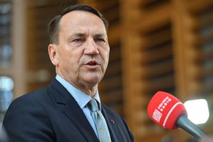 Sikorski: Putin działa w desperacji, może sięgnąć po prowokację wobec NATO