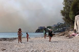 MSZ ostrzega: pożary na Krecie, Paros i Lesbos — uważajcie