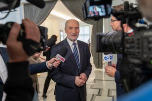 Komisja regulaminowa za uchyleniem immunitetu Antoniego Macierewicza