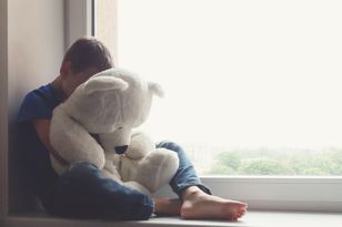 Pilny apel z Francji. Dziesiątki wykorzystanych nieletnich