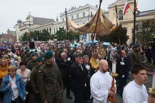 Uroczystość Bożego Ciała, czyli katolicka religijność w pigułce